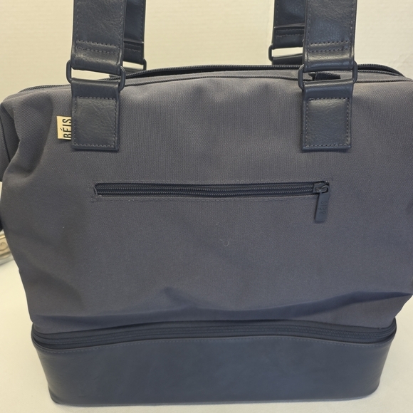 Beis "The Convertible Weekender" in Grey, Travel / Carry On Luggage Pre-owned - Picture 3 of 16